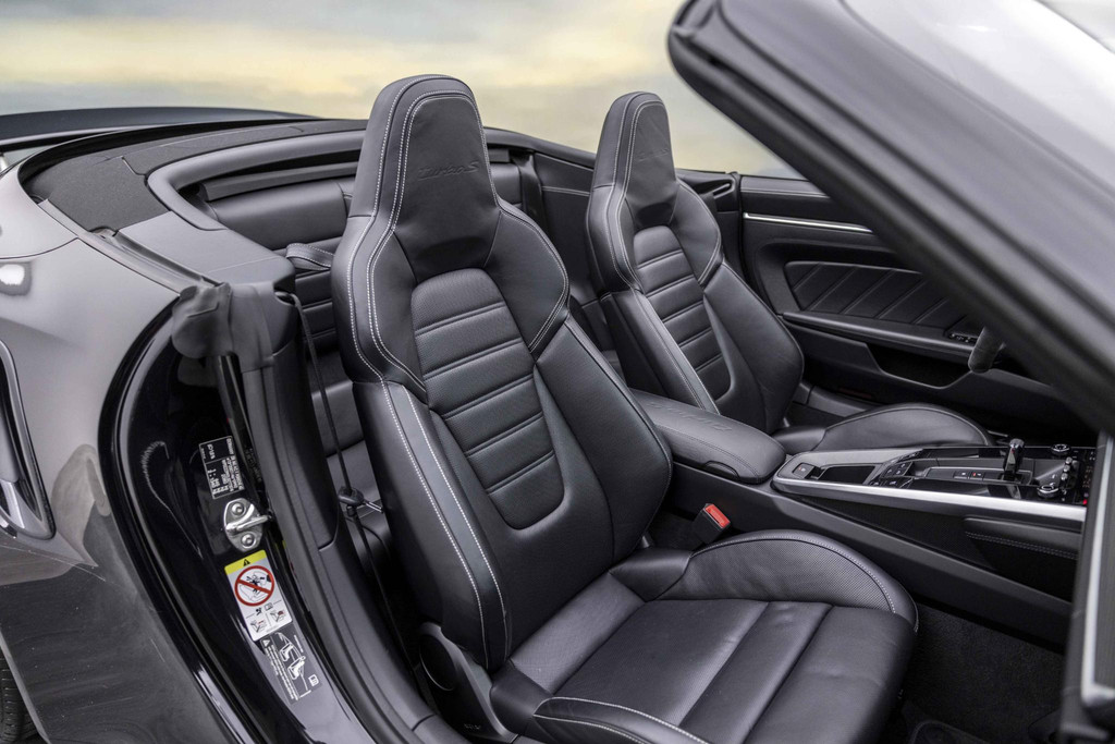 55029590-2.jpg